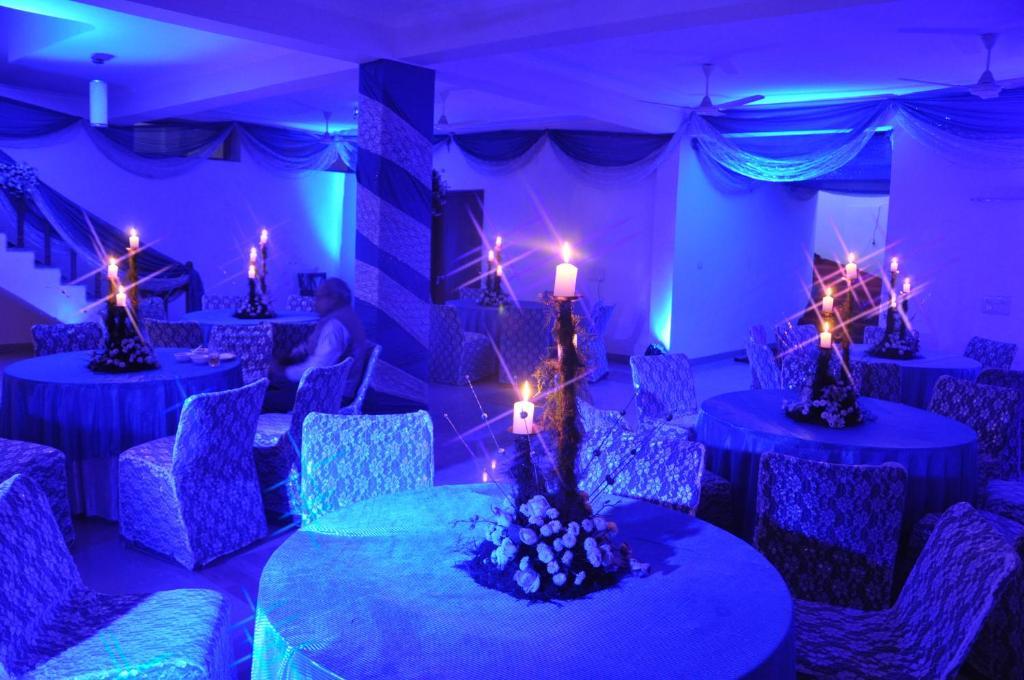Fabhotel Kashish Residency Sector 26 Noida Bagian luar foto