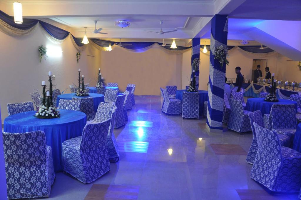 Fabhotel Kashish Residency Sector 26 Noida Bagian luar foto