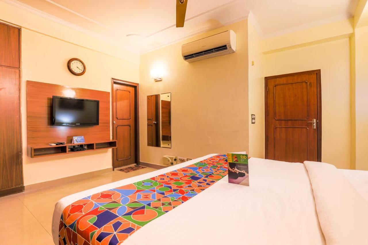 Fabhotel Kashish Residency Sector 26 Noida Bagian luar foto